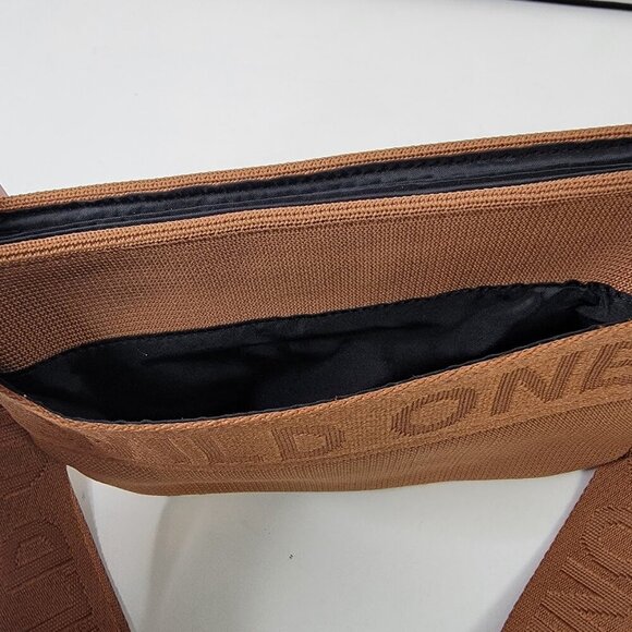 Wild One Dog Treat Pouch – Adjustable Strap, Hands-Free Training Bag in Brown - Picture 4 of 6